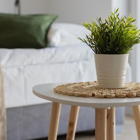 Ursus Sunny Studio For 4 Guests With Parking & Balcony By Noclegi Renters Βαρσοβία Εξωτερικό φωτογραφία