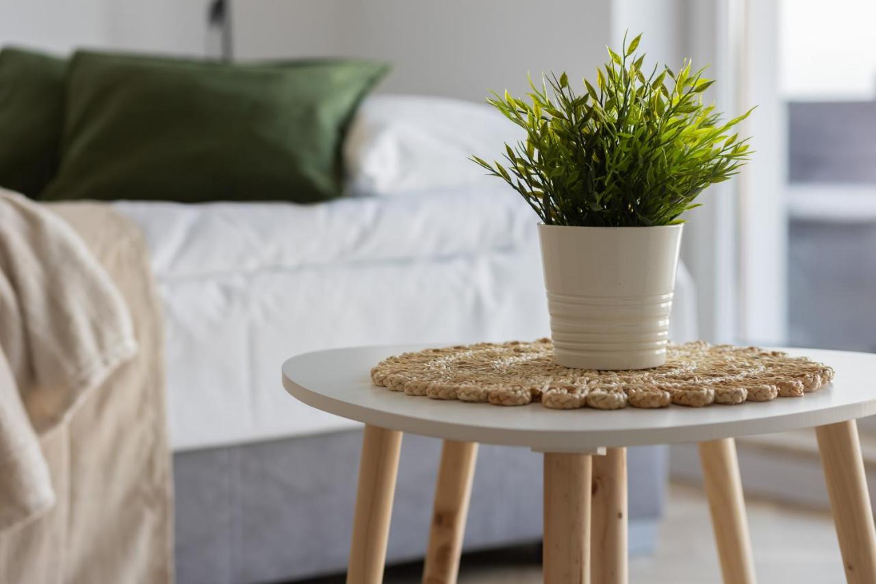 Ursus Sunny Studio For 4 Guests With Parking & Balcony By Noclegi Renters Βαρσοβία Εξωτερικό φωτογραφία
